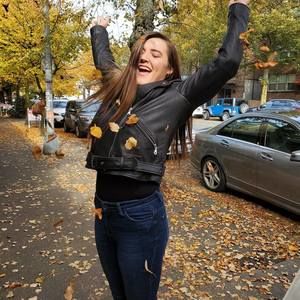 Meet your Posher, Jenn